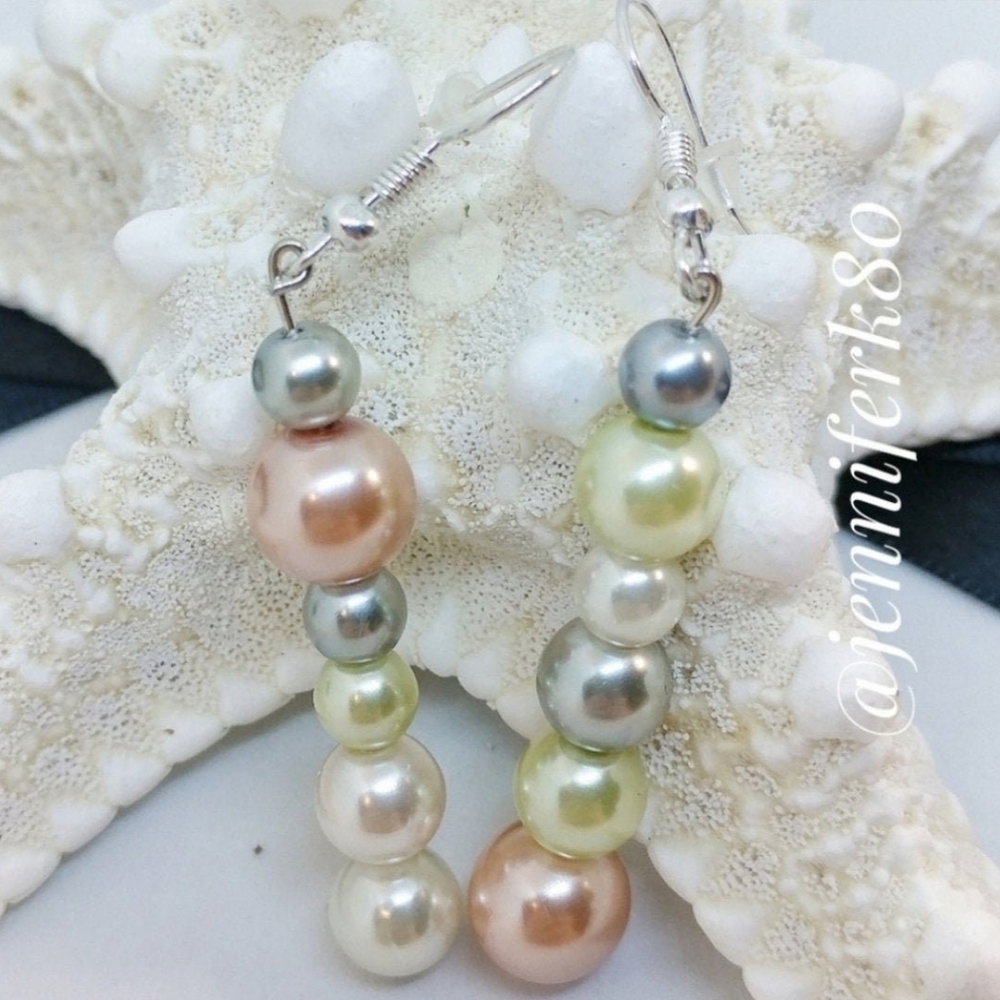 🆕️ Asymmetrical Pearl Drop Earrings A1